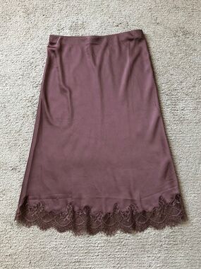 H&M - Satin Midi Skirt.NWOT.
